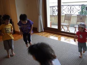 英語リトミックダンス